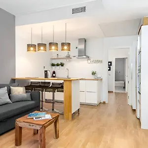 Apartamento A 5 Min De Calle Larios Con Parking, Málaga